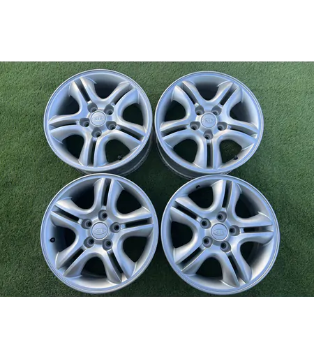 5x114.3 16" Hyundai gyári alufelni 6,5Jx16h2 ET41