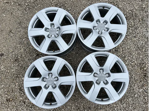 5x112 17" Audi gyári alufelni 8Jx17h2 ET39