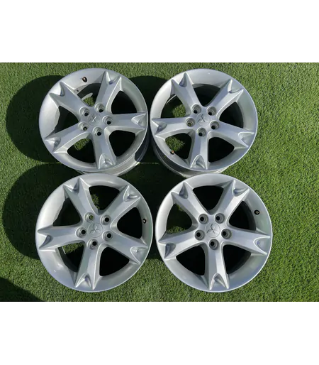 5x114.3 17" Mitsubishi gyári alufelni 7Jx17h2 ET46