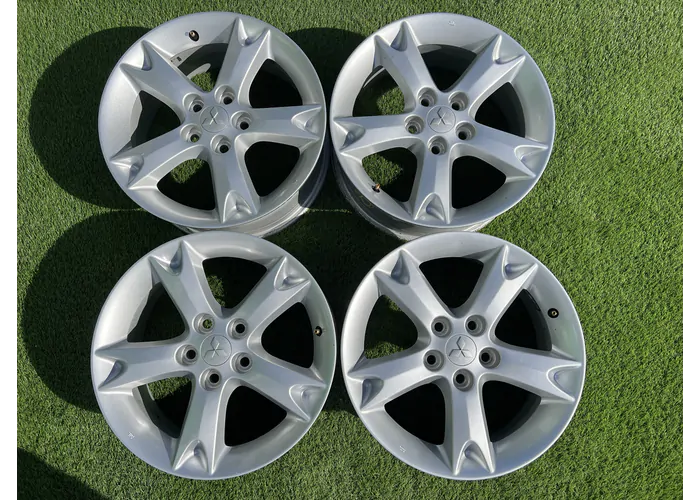 5x114.3 17" Mitsubishi gyári alufelni 7Jx17h2 ET46 alapértelmezett kép