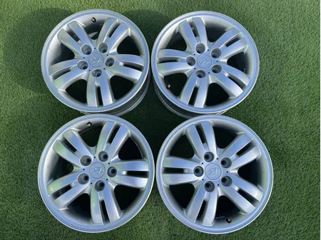 5x114.3 16" Hyundai gyári alufelni 6,5Jx16h2 ET41 1