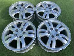 5x114.3 16" Hyundai gyári alufelni 6,5Jx16h2 ET41 6