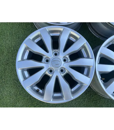 5x114.3 16" Kia gyári alufelni 6,5Jx16h2 ET41 2