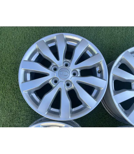 5x114.3 16" Kia gyári alufelni 6,5Jx16h2 ET41 5