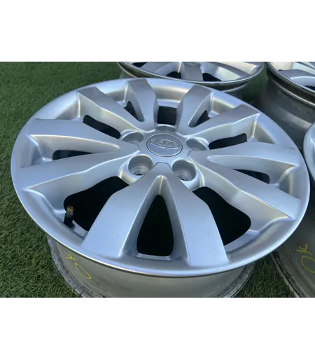 5x114.3 16" Kia gyári alufelni 6,5Jx16h2 ET41 6