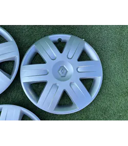 Renault gyári 15" dísztárcsa 3