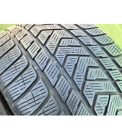 305/40 R20 Pirelli Scorpion téli gumi 5mm 3
