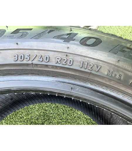 305/40 R20 Pirelli Scorpion téli gumi 5mm 5