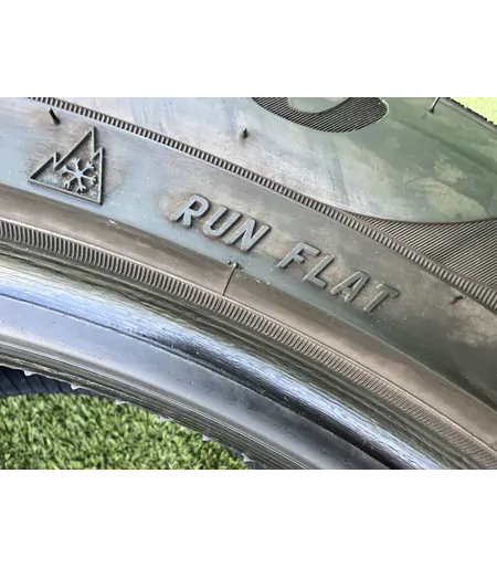 305/40 R20 Pirelli Scorpion téli gumi 5mm 6