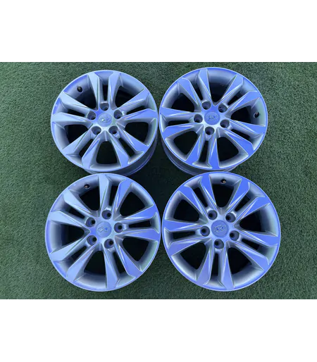 5x114.3 16" Hyundai gyári alufelni 6Jx16h2 ET50
