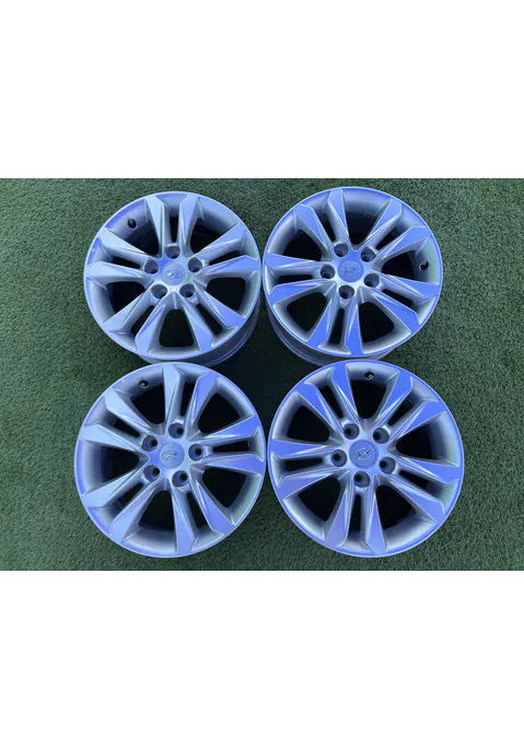 5x114.3 16" Hyundai gyári alufelni 6Jx16h2 ET50