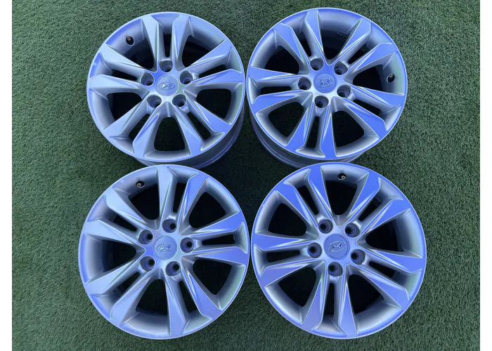 5x114.3 16" Hyundai gyári alufelni 6Jx16h2 ET50 alapértelmezett kép