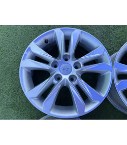 5x114.3 16" Hyundai gyári alufelni 6Jx16h2 ET50 5