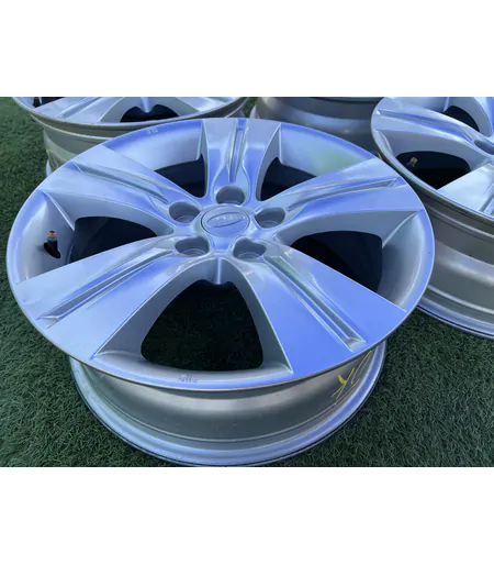 5x114.3 17" Kia gyári alufelni 6,5Jx17h2 ET35 6