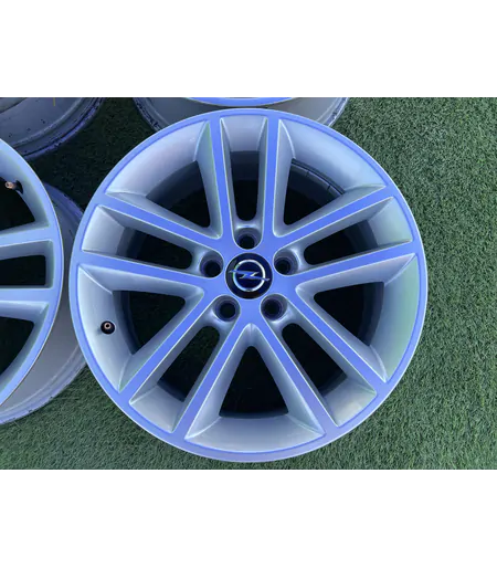 5x110 17" Opel gyári alufelni 7Jx17h2 ET35 3