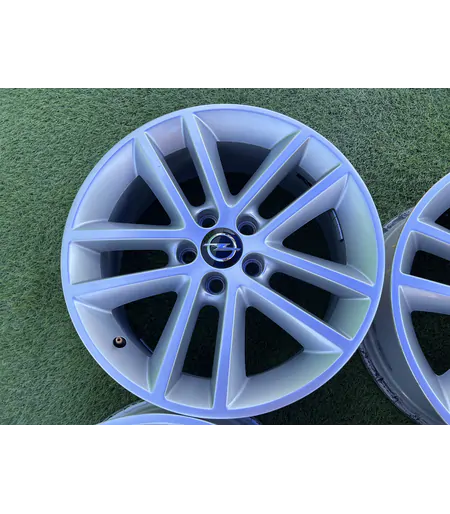 5x110 17" Opel gyári alufelni 7Jx17h2 ET35 5