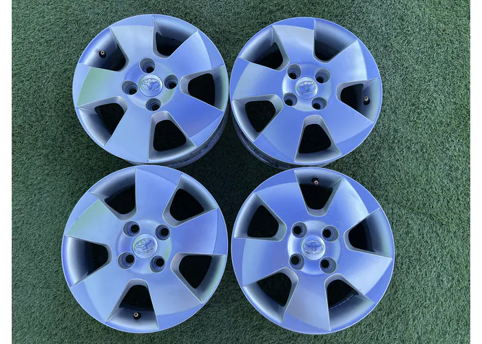 4x100 14" Toyota gyári alufelni 4,5Jx14h2 ET39 alapértelmezett kép