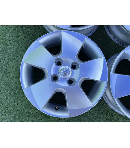 4x100 14" Toyota gyári alufelni 4,5Jx14h2 ET39 2