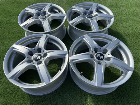 5x114.3 16" Kia RCD alufelni 6,5Jx16h2 ET31,5 6