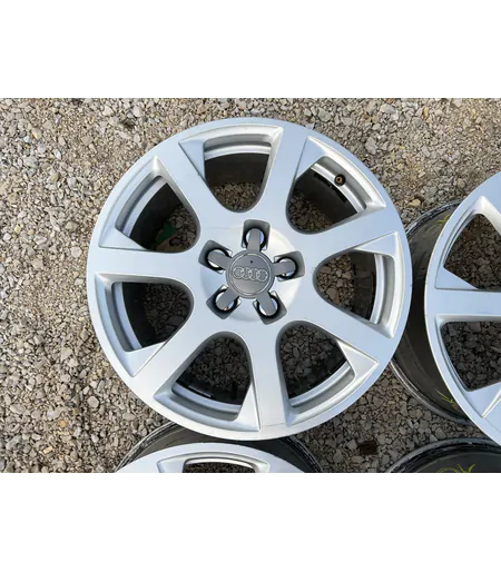 5x112 17" Audi gyári alufelni 8Jx17h2 ET39 5