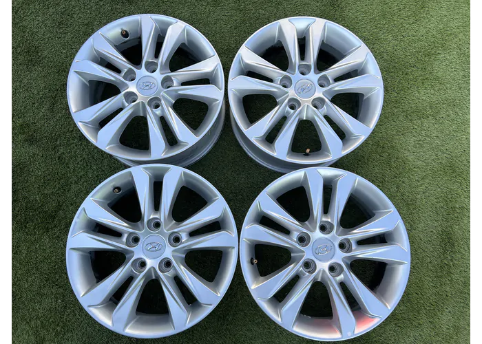 5x114.3 16" Hyundai gyári alufelni 6Jx16h2 ET50 alapértelmezett kép