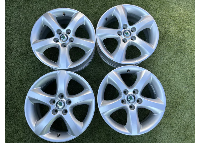 5x100 15" Skoda gyári alufelni 6Jx15h2 ET43 alapértelmezett kép