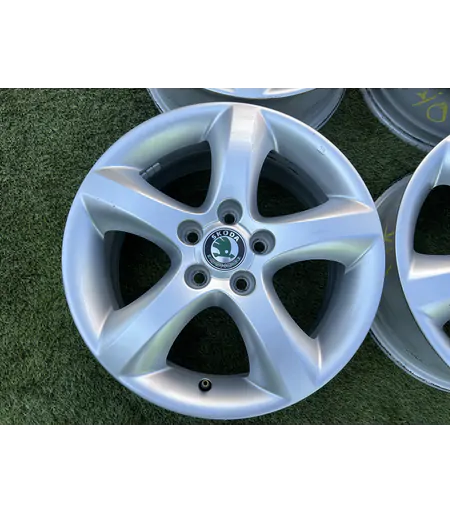 5x100 15" Skoda gyári alufelni 6Jx15h2 ET43 2