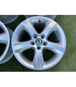 5x100 15" Skoda gyári alufelni 6Jx15h2 ET43 3