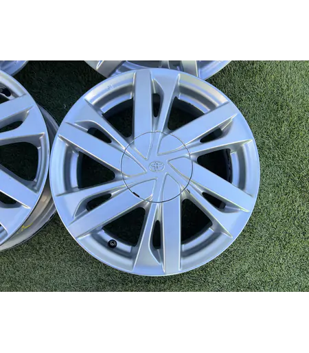 4x100 15" Toyota gyári alufelni 4,5Jx15h2 ET35 - Mobil Gumis 4