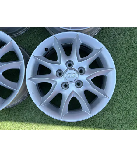 5x114.3 16" Kia gyári alufelni 6Jx16h2 ET51 3