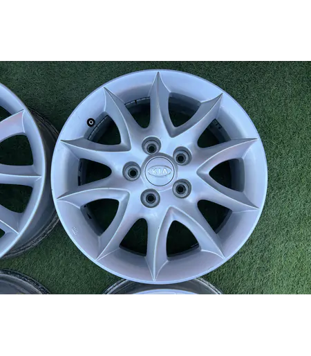 5x114.3 16" Kia gyári alufelni 6Jx16h2 ET51 8