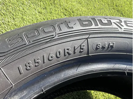 185/60 R15 Dunlop SportBlueResponse nyári gumi 7mm 5