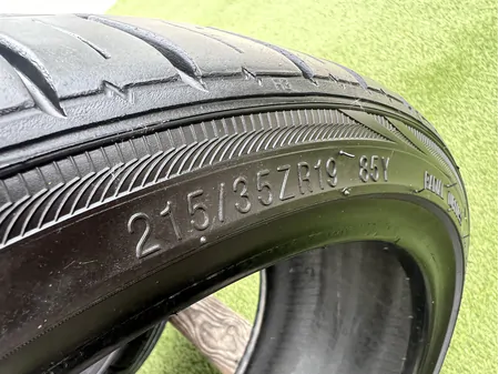 215/35 R19 Kumho Ecsta LE Sport nyári gumi 6mm 7