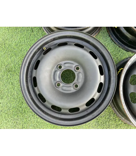 4x108 14" Ford gyári lemezfelni 5,5Jx14h2 ET47,5 2