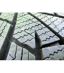 225/60 R18 Kumho WinterCraft WP52 téli gumi 7mm 4