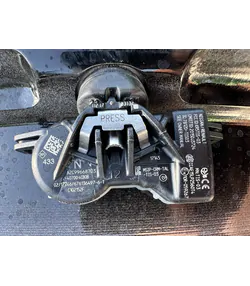 5x114.3 19" Renault gyári alufelni + TPMS szenzor 7Jx19h2 ET40 9