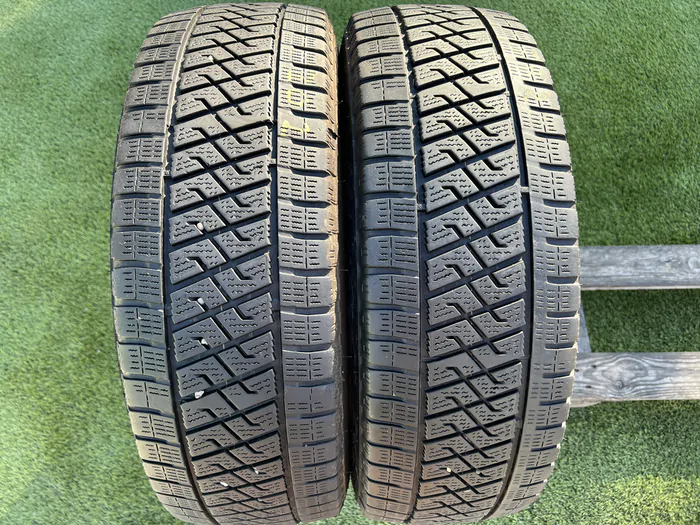 215/70 R15C Lassa WintuS 2 téli gumi 6mm alapértelmezett kép