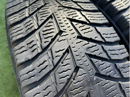 205/75 R16C Nokian Tyres téli gumi 6mm 2