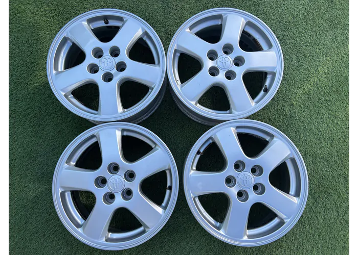 5x100 15" Toyota gyári alufelni 6Jx15h2 ET39 alapértelmezett kép