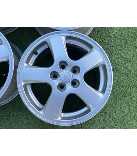5x100 15" Toyota gyári alufelni 6Jx15h2 ET39 3