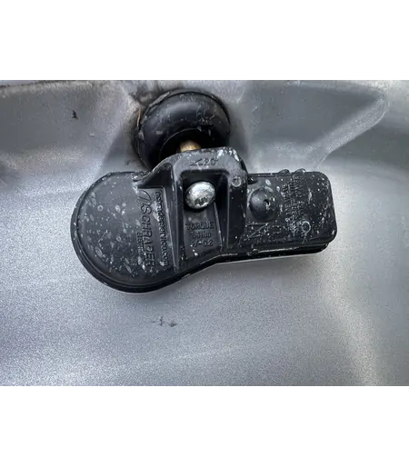5x114.3 16" Hyundai Tucson gyári alufelni + TPMS szenzor 6,5Jx16h2 ET45 - Mobil Gumis 9