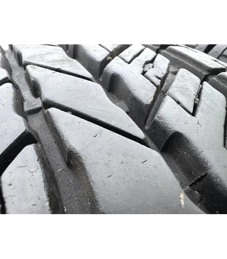 235/75 R16 Hankook Dyna Pro négyévszakos gumi 5-6,5mm 4