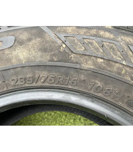 235/75 R16 Hankook Dyna Pro négyévszakos gumi 5-6,5mm 5