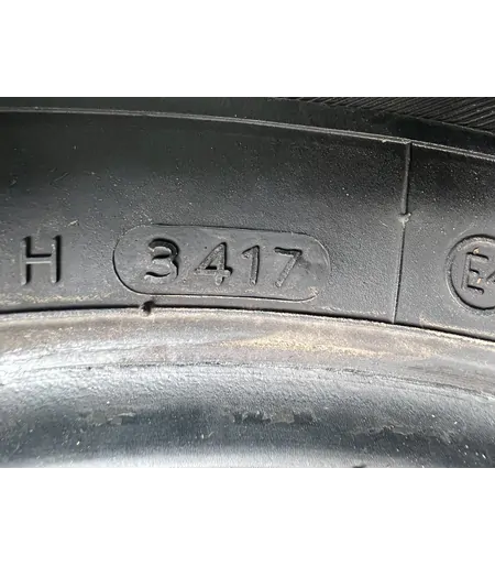 235/75 R16 Hankook Dyna Pro négyévszakos gumi 5-6,5mm 7