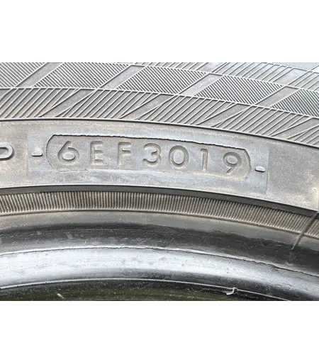 225/55 R17 Yokohama BlueEart Winter V905 téli gumi 6,5mm 5