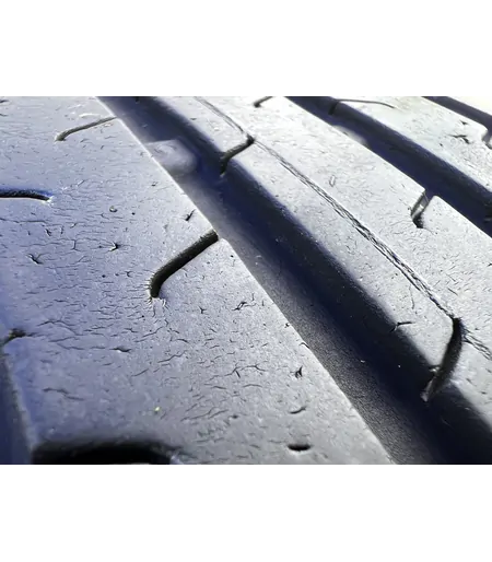 215/60 R16 Continental EcoContact 6 nyári gumi 4mm 4