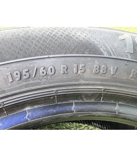 195/60 R15 Semperit Speed Life 3 nyári gumi 6,5mm 5