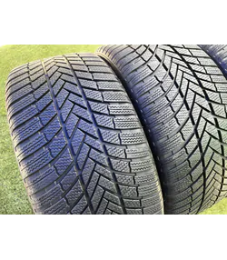 245/40 R19 Bridgestone Blizzak LM005 téli gumi 6,5mm 2