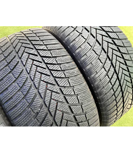 245/40 R19 Bridgestone Blizzak LM005 téli gumi 6,5mm 3