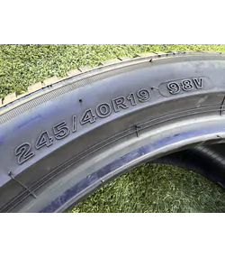245/40 R19 Bridgestone Blizzak LM005 téli gumi 6,5mm 6